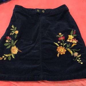 Embroidered skirt